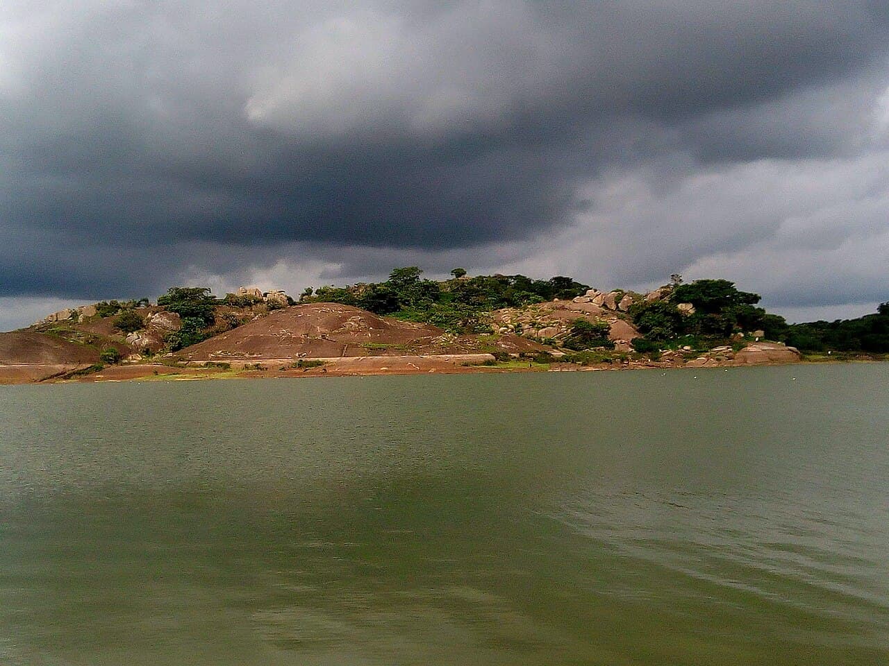 Plastic pollution and encroachment at the Liberty (Lamingo) Water Dam photo 2